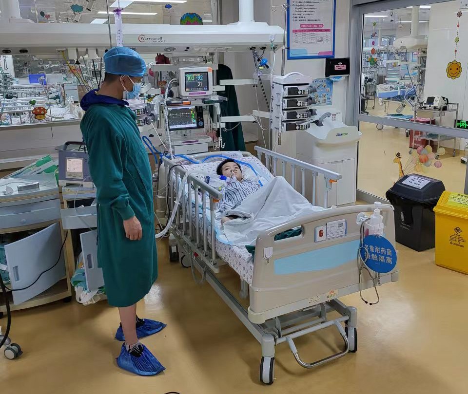 赤壁市跨省救护车出租公司